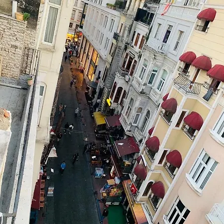 Taksim Square Istiklal Street 2 イスタンブール